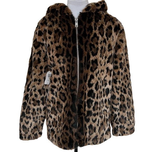 Aritzia Sunday Best Jinx hooded faux fur jacket - Picture 5 of 10